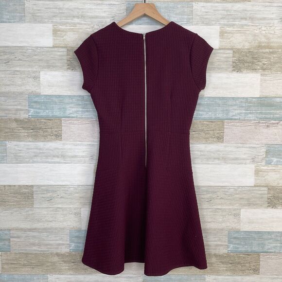 Banana Republic Textured Ponte Fit & Flare Knit Dress Purple Stretch Womens 4 - Picture 3 of 7